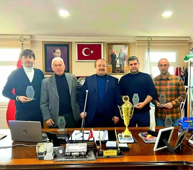 Şampiyon Esenköyspor'dan Başkan Temel'e ziyaret
