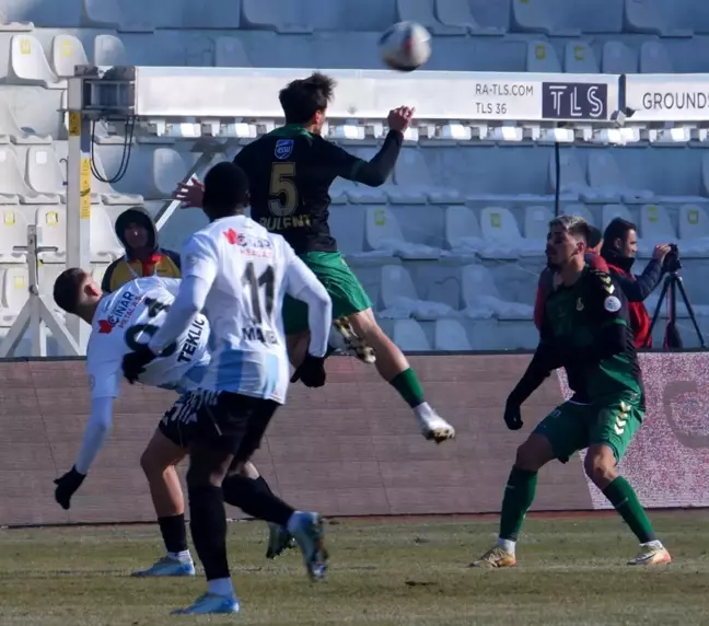 Erzurumspor FK ve Sakaryaspor 0-0 Berabere Kaldı