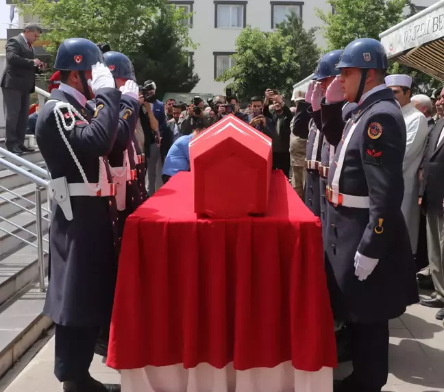 Nevşehir'de şehit olan Jandarma Astsubay Gaziantep'te toprağa verildi