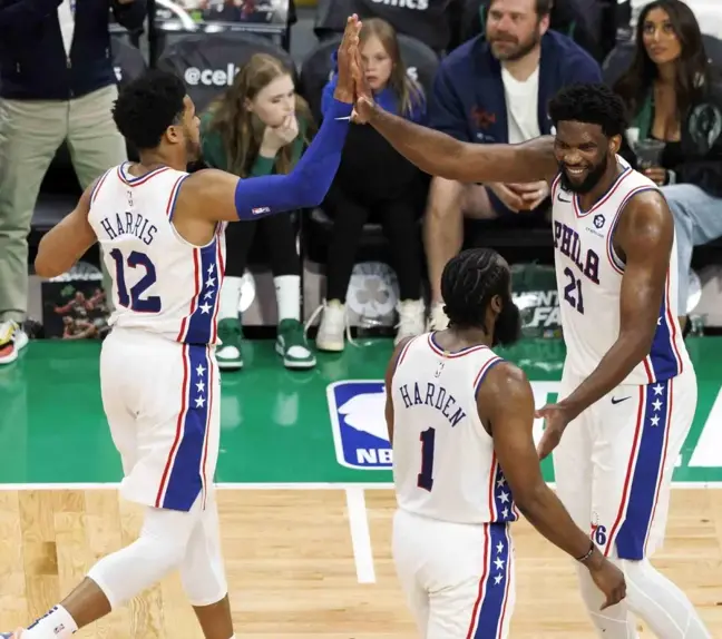 Philadelphia, Boston'ı yenerek seride 3-2 öne geçti