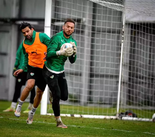 Bursaspor, Karşıyaka Maçı Hazırlıklarına Devam Ediyor