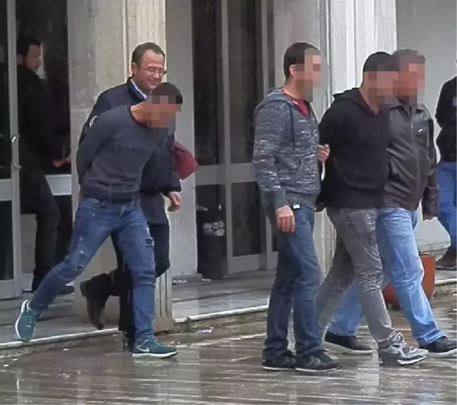 Foça'da İşyerinden Çelik Kasa Çaldılar, Buca'da Yakalandılar