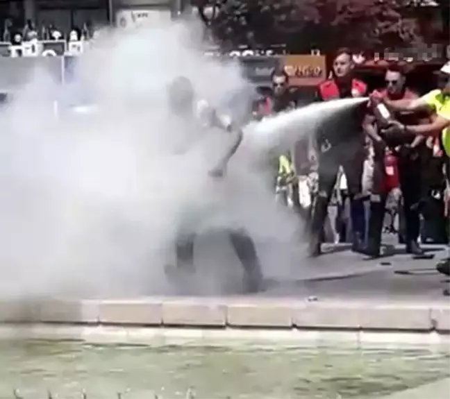 Ankara'nın göbeğinde kendisini yaktı