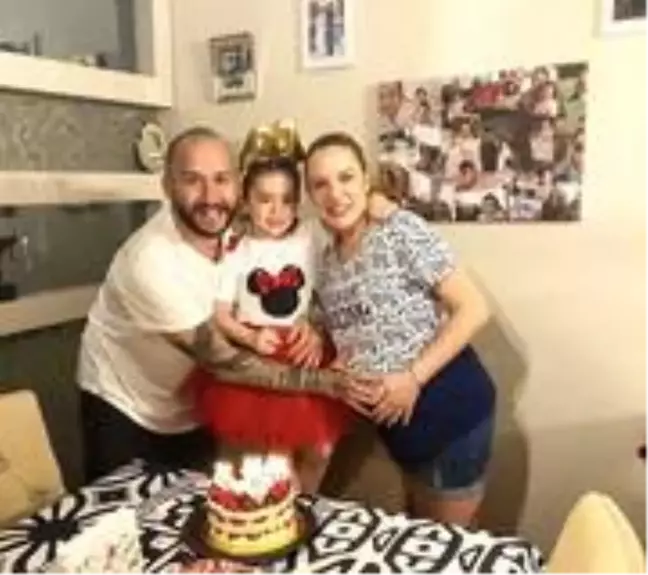 Ünlü şarkıcı ikinci kez babalık sevinci yaşadı