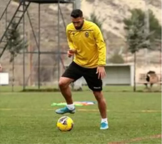 Malatyaspor'da Mustafa Akbaş'a 'takım bul' dendi