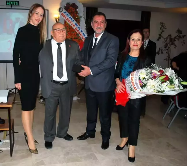 32 Yıllık Başkana Yemekli Uğurlama