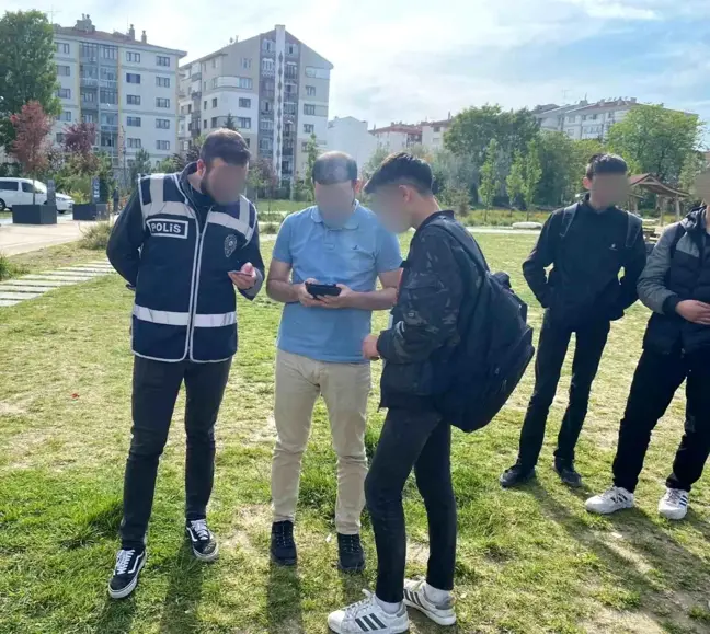 Eskişehir'de Millet Bahçesi ve Dede Korkut Parkı'nda 33 şüpheliye sorgu