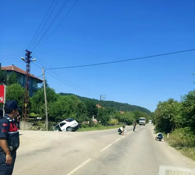 Zonguldak'ta Otomobil Kanala Uçtu