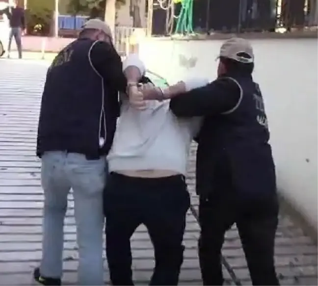 Ayvalık'ta Terör Propagandası Yapan Şüpheli Tutuklandı