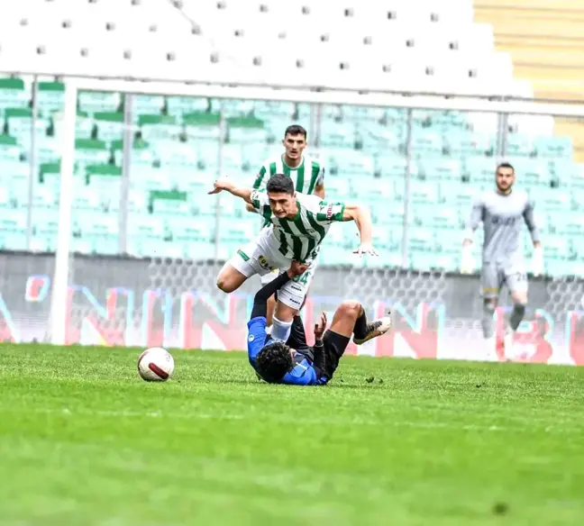 Bursaspor, Karacabey Belediyespor'a mağlup oldu