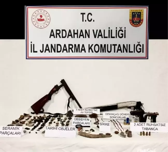 Tarihi eserleri satmak isterken yakalandılar