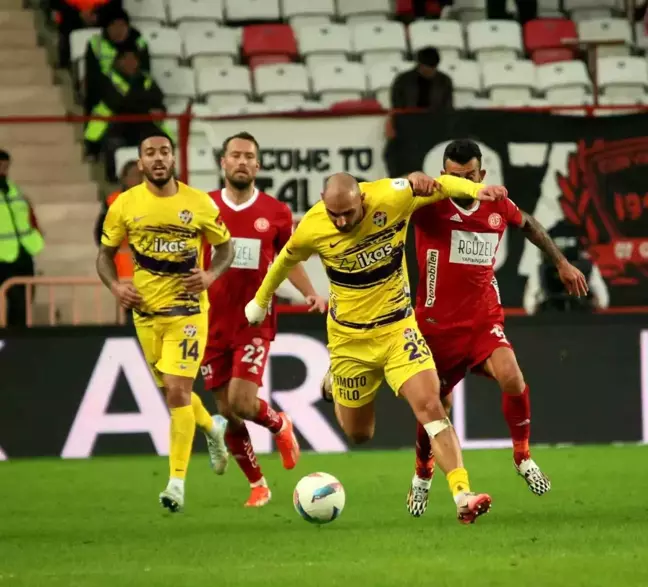 Antalyaspor, Eyüpspor'a 4-1 Mağlup Oldu