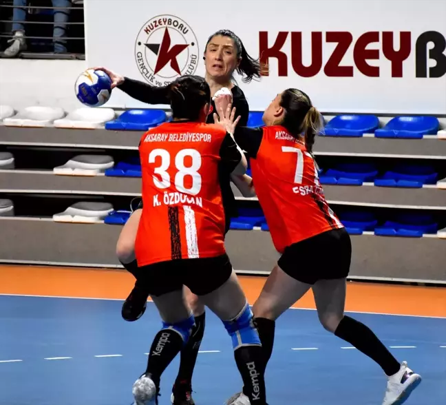 Kastamonu Belediyespor, Aksaray Belediyespor'u mağlup etti