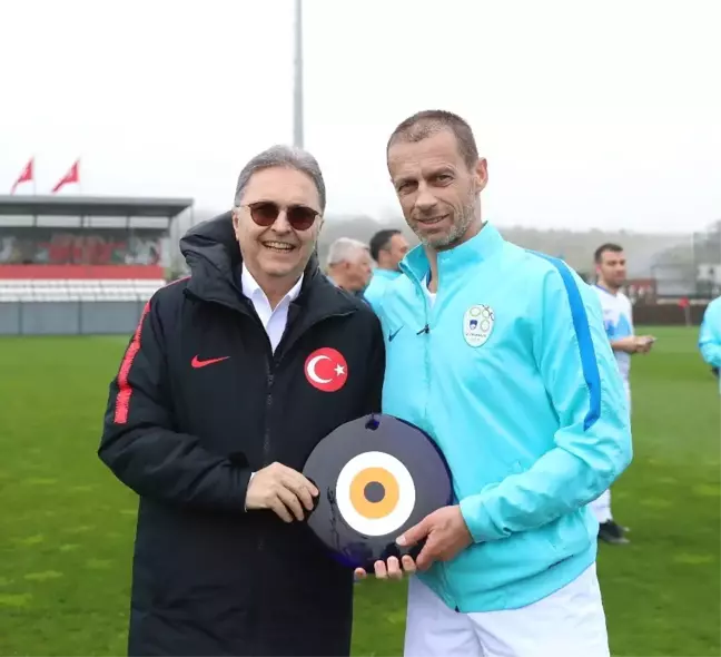 Bakan Mehmet Kasapoğlu'ndan Tff Başkanı Hüsnü Güreli'yi Ziyaret Etti