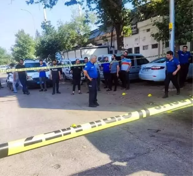 Gaziantep'te Oto Tamircisi ile Müşteri Arasında Silahlı Kavga: 4 Yaralı