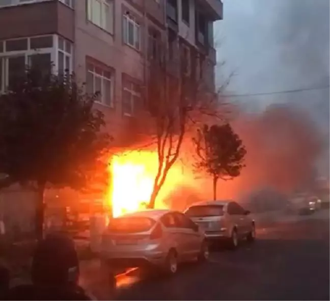 AVCILAR'da Elektrikli Bisiklet Tamirhanesinde Yangın: Bir Kişi Yaralandı