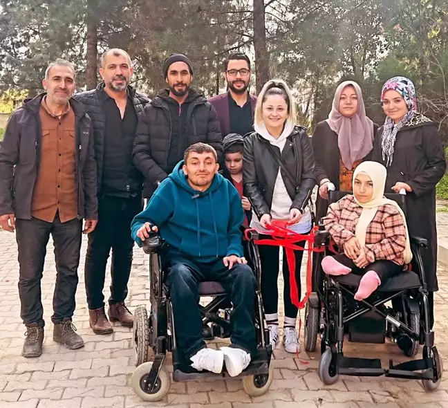 Engelli çiftin akülü tekerlekli sandalye sürprizi