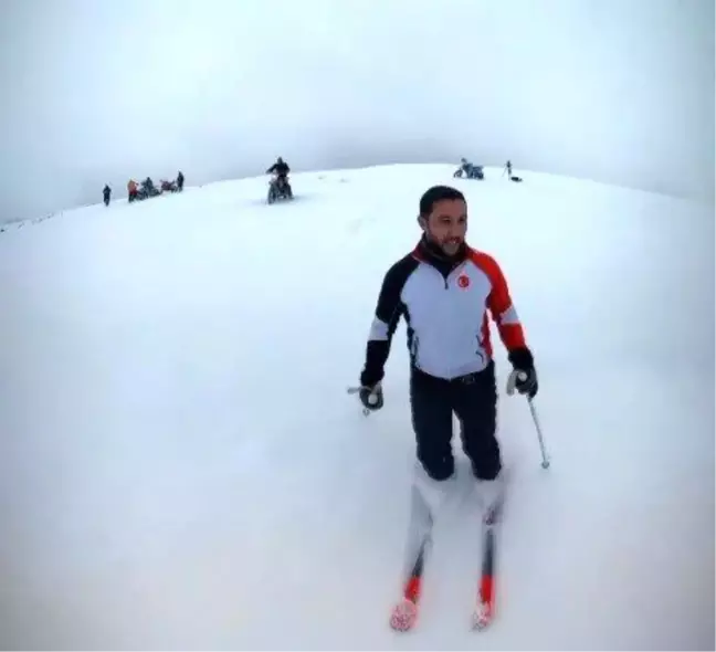 Erzincan'da Adrenalin Tutkunları Kayak Sezonunu Açtı