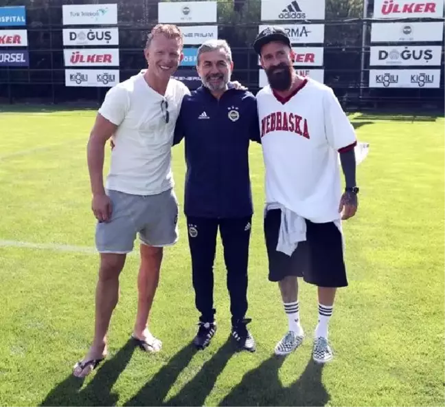 Kuyt ve Meireles'ten Fenerbahçe'ye Ziyaret