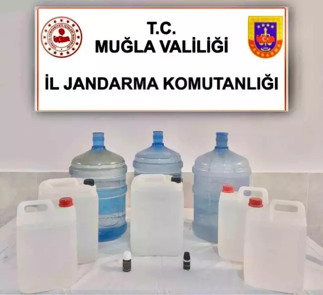 Muğla'da Kaçak Alkol Operasyonu: 65 Litre El Yapımı Rakı Ele Geçirildi