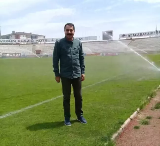 Atatürk Stadyumu Zemini Suya Kavuştu