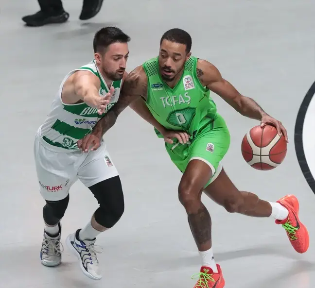 TOFAŞ, Bursaspor Basketbol'u Farklı Geçti