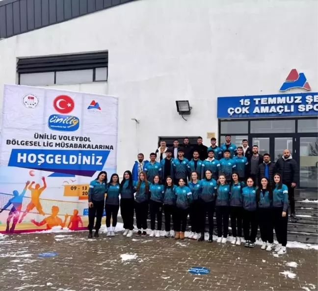 Munzur Üniversitesi Kadın Voleybol Takımı Ünilig'de 3'üncü Oldu