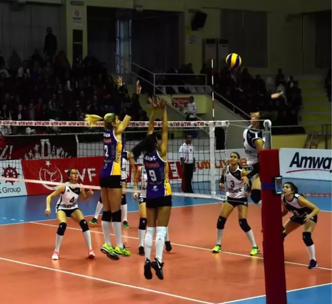 Voleybol: Kadınlar Challenge Kupası