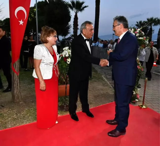 İzmir'in Gecesi