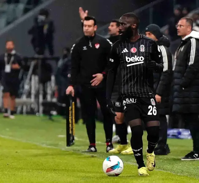 Arthur Masuaku, Beşiktaş'ta 100. Maçına Çıkmaya Hazırlanıyor