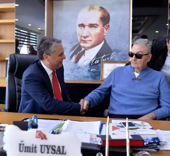 Baykal'dan Uysal'a Tebrik Ziyareti