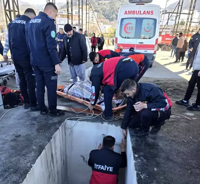 Osmaniye'de İnşaat Çukuruna Düşen Genç Kurtarıldı