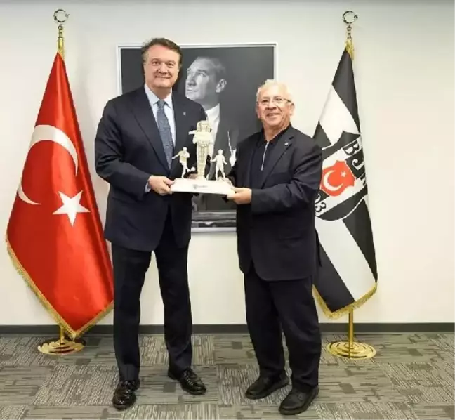 Altınordu Başkanı Seyit Mehmet Özkan, Beşiktaş Başkanı Hasan Arat'ı ziyaret etti