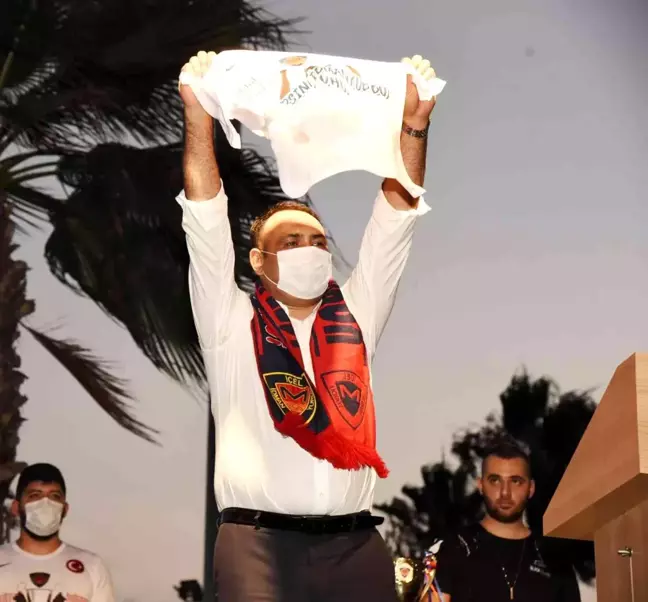 Başkan Yılmaz, İçel İdman Yurduna sahip çıkıyor