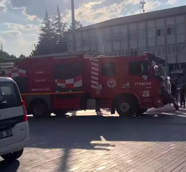 Gediz'deki yangın sırasında itfaiye aracının düğün aracı olarak kullanılması tepki çekti
