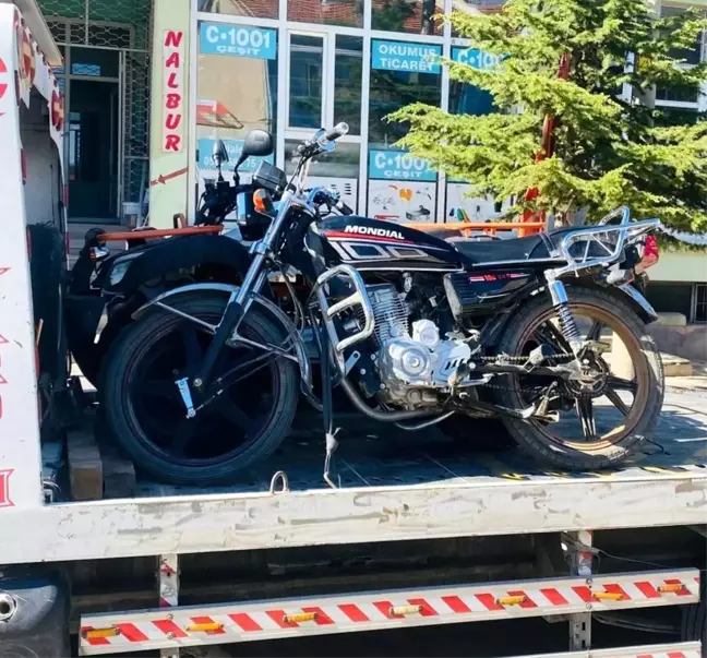 Afyonkarahisar'da 8 motosiklet trafikten men edildi