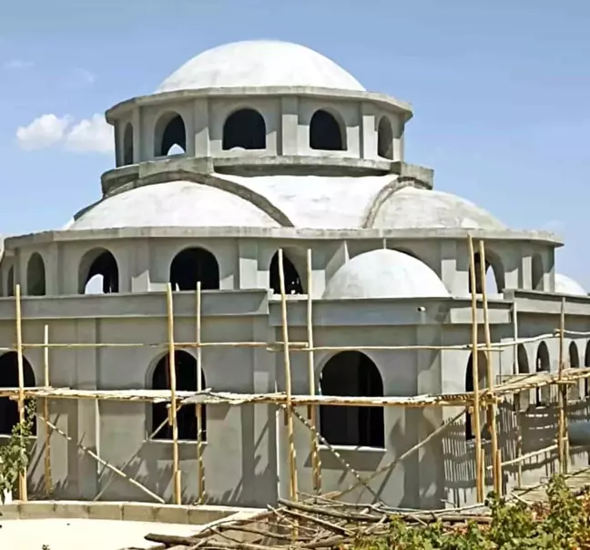 Araban İlçesine bağlı Taşdeğirmen Camii inşaatı onarılmayı bekliyor