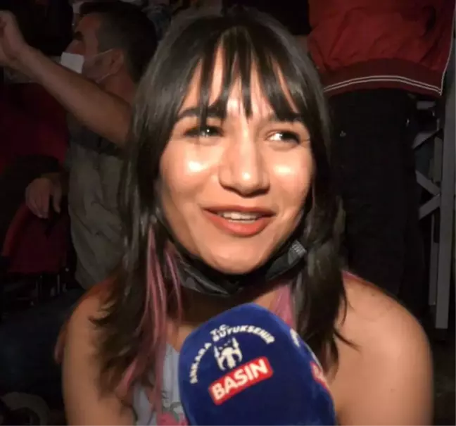 SİNCAN'DA CEM ADRİAN RÜZGARI ESTİ