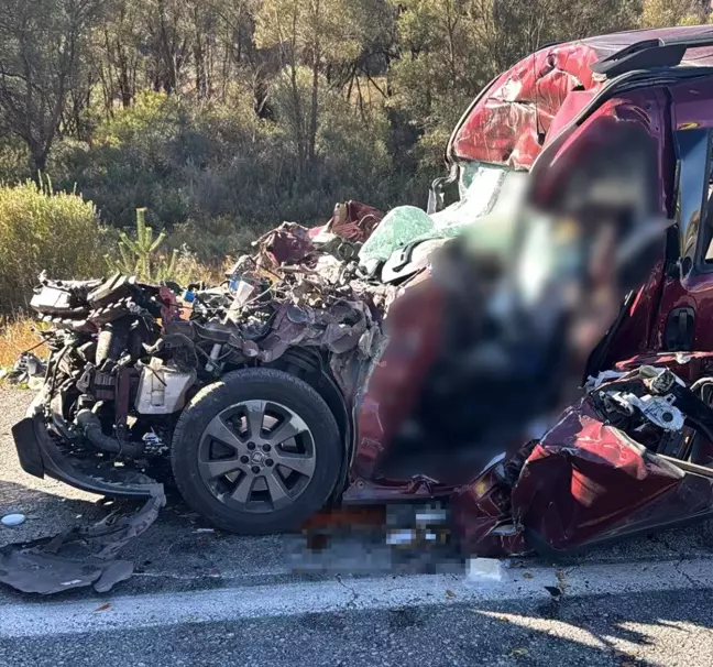 Erzincan'da Feci Trafik Kazası: 3 Ölü, 2 Yaralı