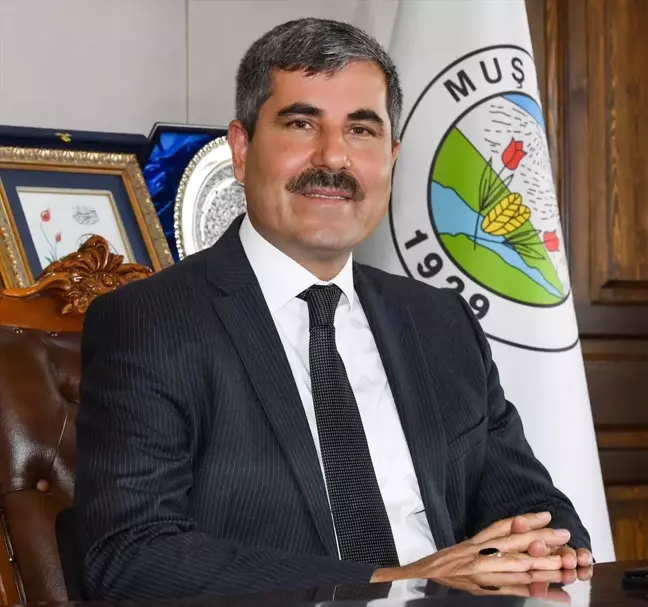 Muş Belediye Başkanı Feyat Asya'dan Yeni Yıl Mesajı