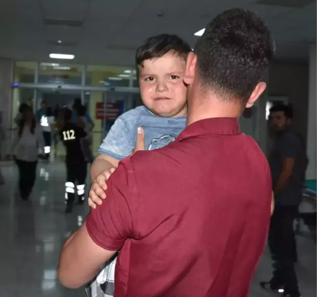 Yaralı İkizler Anneleri Olmadan Ambulanstan İnmedi
