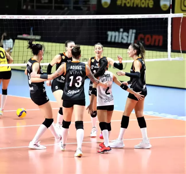 Kadınlar Şampiyonlar Kupası: VakıfBank: 0 - Eczacıbaşı Dynavit: 0