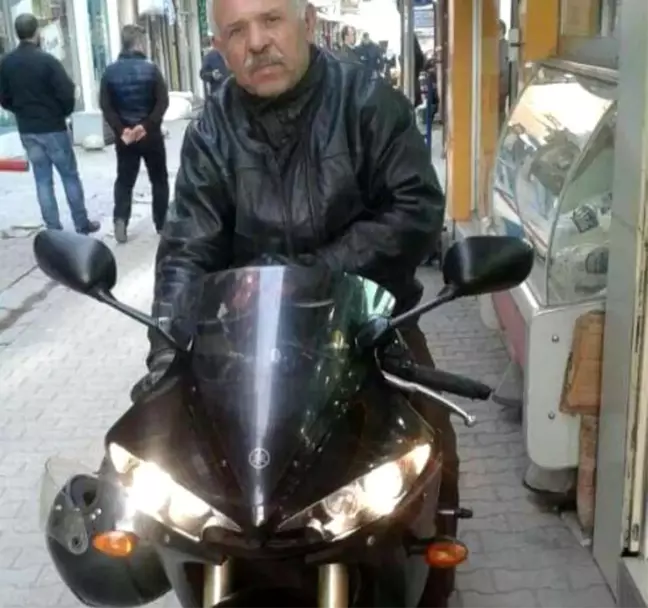 Traktör römorkuna çarpan motosiklet sürücüsü hayatını kaybetti