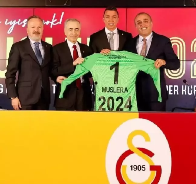 Kaptan Muslera'nın imzalı forması 15 bin liraya satıldı