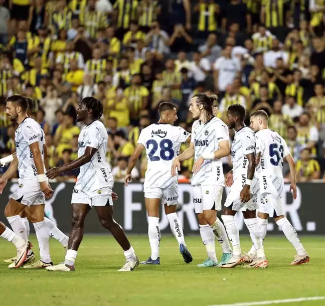 Fenerbahçe, hazırlık maçında Hull City'i 5-1 mağlup etti