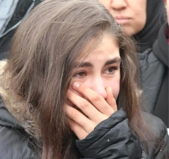 Lise Öğrencisinin Köpek Saldırısı Sonucu Öldüğü İlçede Protesto Eylemi