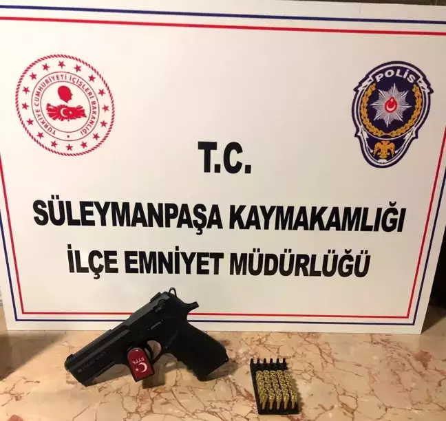 Tekirdağ'da Havaya Kurusıkı Tabanca ile Ateş Eden İki Kişi Yakalandı