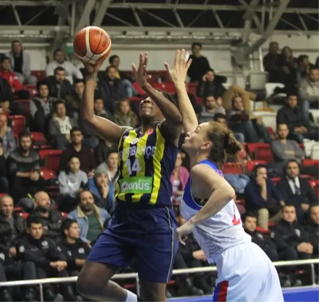 Fenerbahçe, Mersin'de Rahat Kazandı