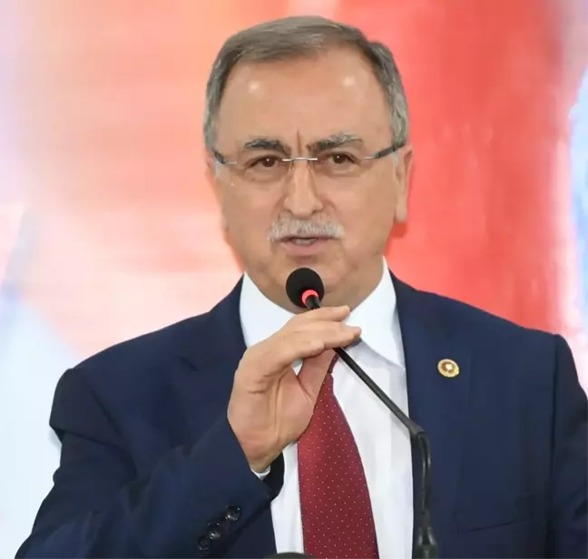 Reşat Petek: