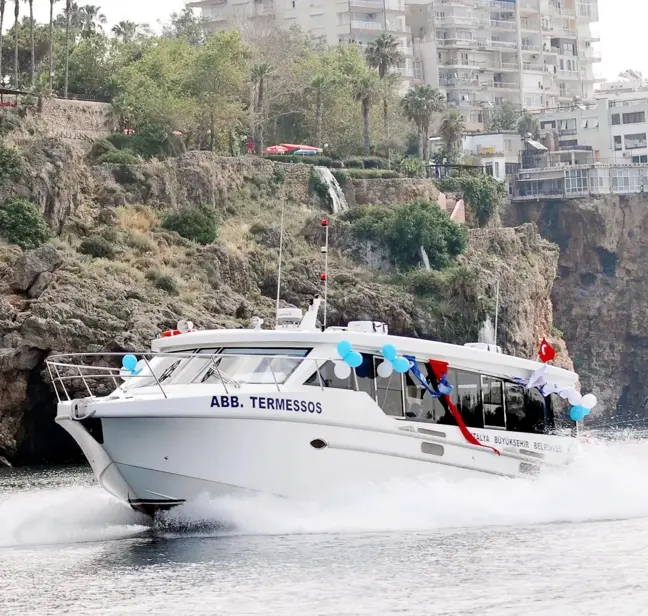 Antalya'da Atıl Durumdaki Deniz Otobüsü İçin Kiralama İhalesi Açıldı